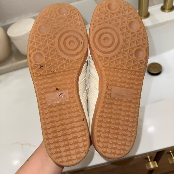 Adidas Women's Cream Sneakers - Picture 5 of 5